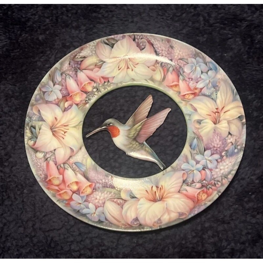 Hummingbird Lure of the Lilly plate limited edition first issue